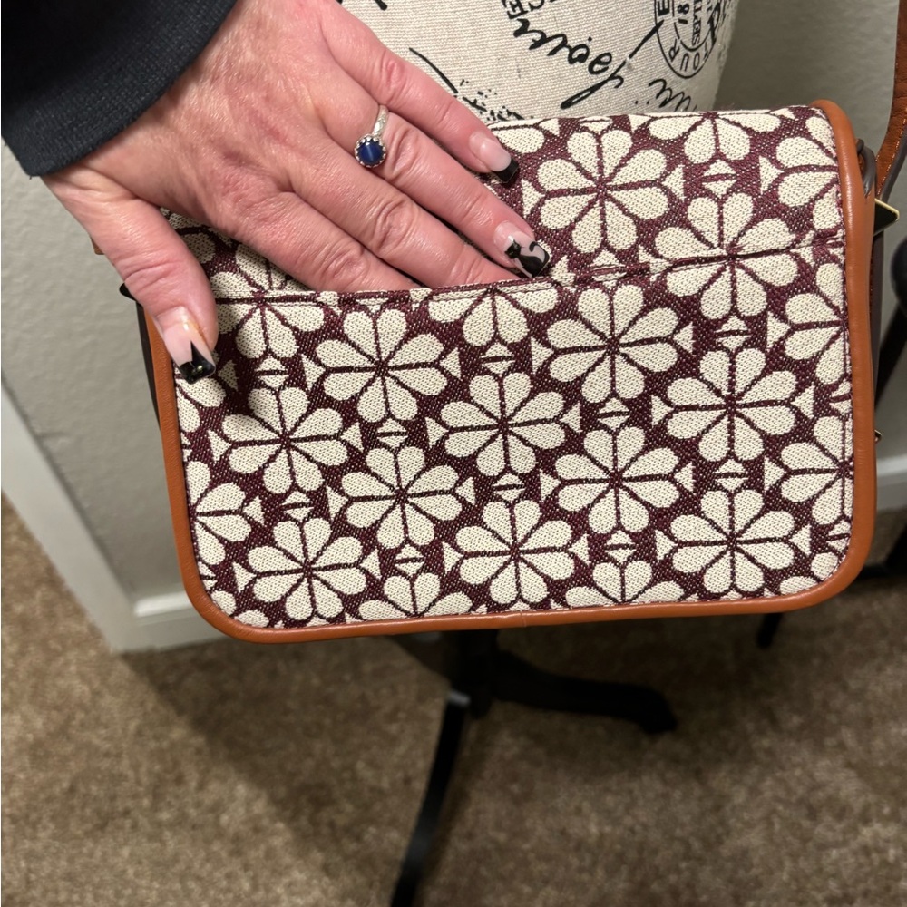 Kate Spade ♠️ Floral Crossbody Bag - Burgundy and Cream NWT - Picture 10 of 13